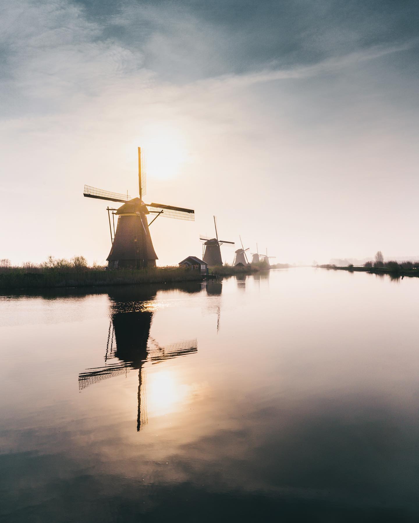 Sunrise at Kinderdijk in the Alblasserwaard polder, Netherlands. The group of 19 monumental windmills are UNESCO World Heritage.
.
.
.
#artofvisuals
#discoverearth
#earthfocus
#stayandwander
#earthpix
#ourplanetdaily
#beautifuldestinations
#bestvacations
#theoutbound
#discoverglobe
#awesome_earthpix
#exploremore
#wildernessculture
#welivetoexplore
#eclectic_shotz
#allaboutadventures
#canon_photos
#nakedplanet
#roamtheplanet
#tentree
#wonderful_places
#theglobewanderer
#travelstoke
#awesomeearth
#hellofrom
#mountainstones
#merknmountains
#vzcomood
#wanderlust
#liveforthestory .
@wanderforever_ @thewander.co @sharegermany @moodygrams @stayandwander @visualsofearth @earthpix @seefreunde @stayandwander @visualvibesgermany @grmnyvacations