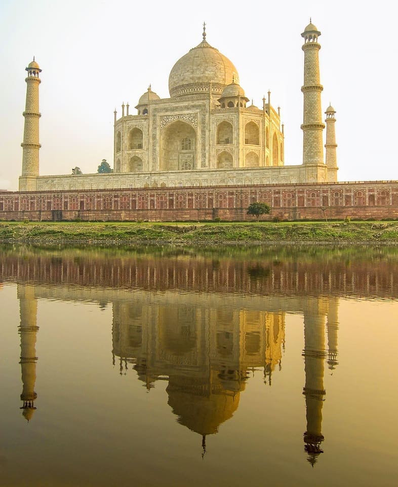 Looking across the Yamuna river towards the Taj Mahal at #sunset in Agra, @India, during my first visit in 2008.⠀⠀
⠀⠀
I've visited India twice and still haven't scratched the surface of the vast country. My parents lived there in the 60s and 70s and it was their stories of life in India that first gave me the travel bug. ⠀
⠀
What first inspired you to travel? ⠀⠀
-⠀⠀
-⠀⠀
-⠀⠀
-⠀⠀
-⠀⠀
-⠀⠀
-⠀⠀
#TajMahal #India #Agra #mytajmemory #IncredibleIndia #travelindia #agra #india #india_gram #Rajasthan #lifetimeexperience #indiapictures #lonelyplanetindia #lpPathfinders #india_gram #tajmahalpalace #tajmahalagra #yamunanagar #yamunariver #yamuna