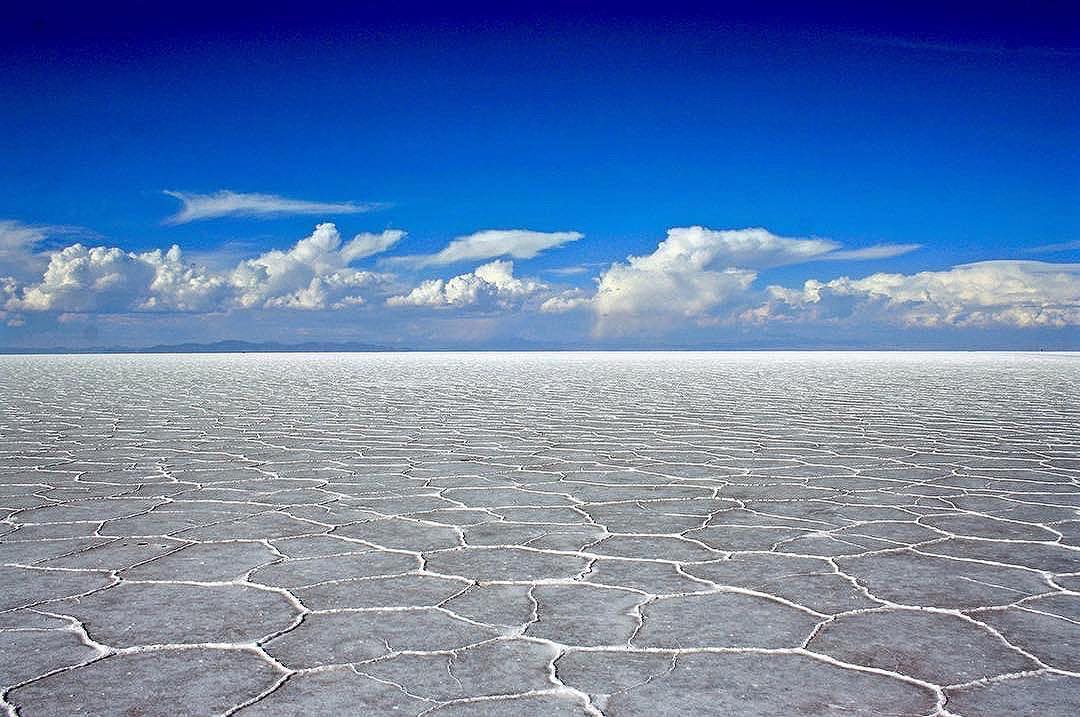 The Salar de Uyuni Salt Flats in Bolivia are otherworldly to say the least. In fact, at times they feel downright alien. ⠀
⠀
We spent the day touring the vast white desert – the world’s largest salt flats at 10,582 square kilometers (4,086 sq miles) – before arriving at the “largest mirror on Earth”. Here, a thin layer of water covers the landscape, transforming the surface into a giant mirror.⠀⠀
⠀⠀
#SalarDeUyuni #Bolivia #salt #photography #nature #landscape #Uyuni #Salar #travel #sunset #travelgram #wanderlust #vacation #instatravel #adventure #view #travelphotography #roadtrip #trip #southamerica