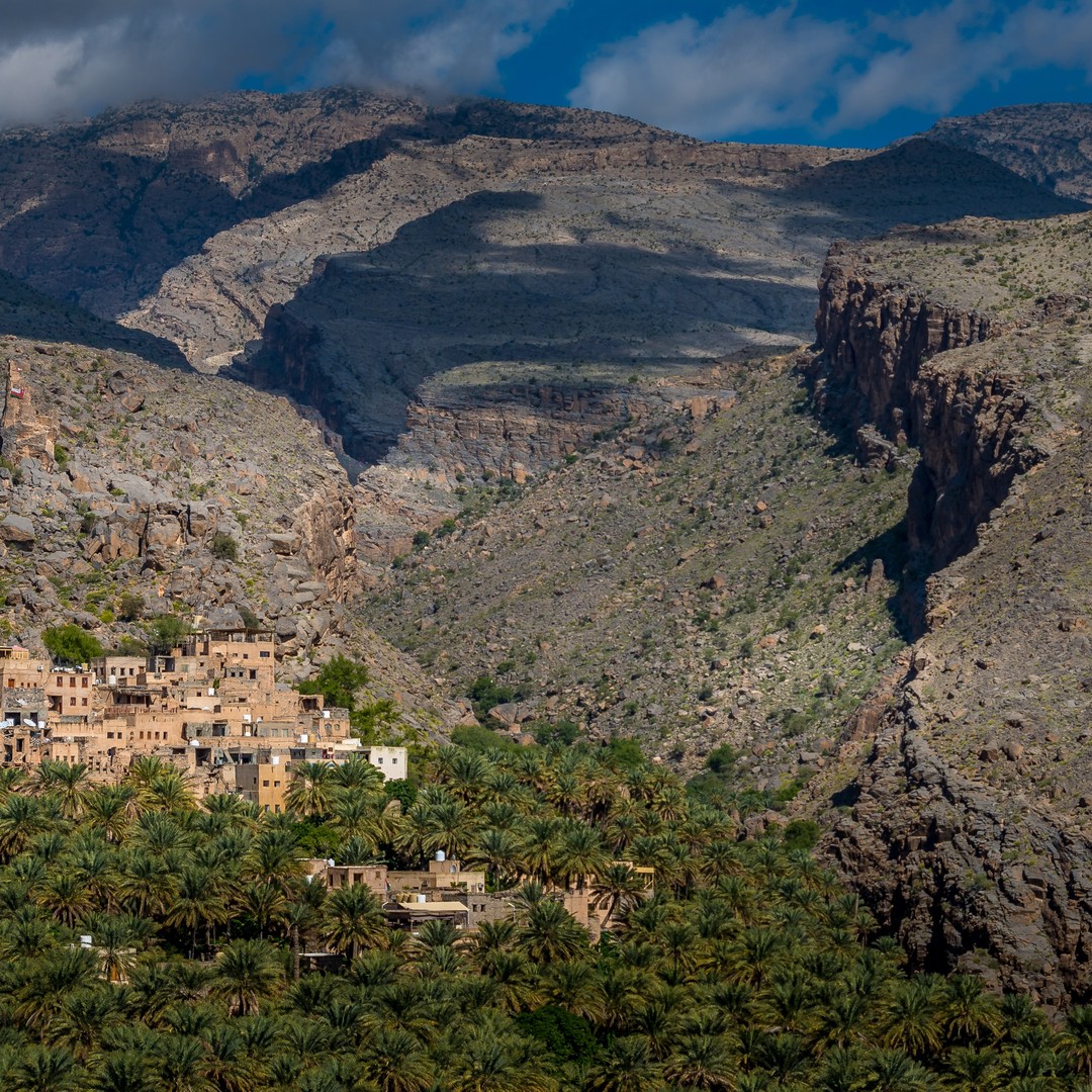 ᵃᵈ Paid partnership with @experienceoman. ⁣
⁣
The tiny mountainside village of Misfat Al Abryeen near Al Hamra in #Oman is wonderfully positioned besides a soaring escarpment at the foot of the Hajar Mountains. ⁣
⁣
The tiny hamlet, made up of antiquated mudbrick houses and surrounded by thickets of lush date plantations, makes for a magnificently framed photograph at this viewpoint above town.⁣
-⁣⁣⁣⁣
-⁣⁣⁣⁣
-⁣⁣⁣⁣
-⁣⁣⁣⁣
-⁣⁣⁣⁣
-⁣⁣⁣⁣
#ExperienceOman #BeautyHasAnAddress #alhamraoman #hajarmountains #misfatalabreyeen #omantravel #oman_travellers #oman_photography #visitoman #oman🇴🇲 #igersoman #sandcastle