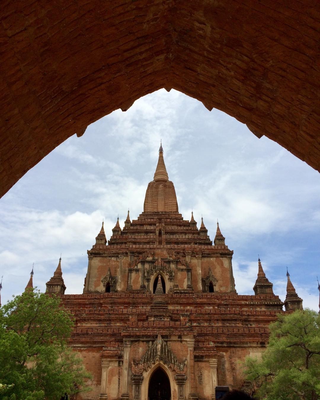 The temples of Bagan, Myanmar 🇲🇲.
.
Over 3000 temples still dot the landscape of the original 10,000 that were built between the 9th and 13th century. Most photos show the temples from the sky at dawn or dusk, but the size of the temples can only be appreciated when looking up.
.

#Bagan #Myanmar #NyaungU #temple #temples #stumpa #monastery #ground #sky #Buddhism #travel #backpack #backpacker #tourism #religion