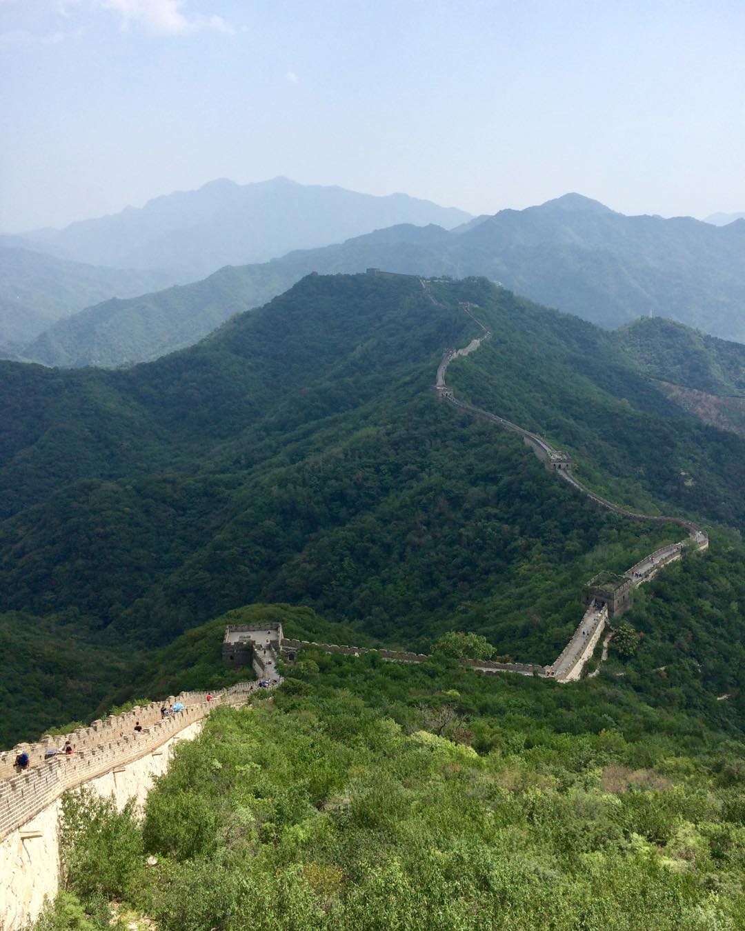 Great Wall of China, China 🇨🇳.
.
One of the wonders of the world. It can't be seen from space but it does seem to flow over the mountains forever.
.
#travel #china #beijing #greatwall #backpacking #greatwallofchina #traveller #explore #instatravel #adventure #wonderoftheworld #mutianyu #travelgram #thegreatwallofchina #china🇨🇳 #travelholic #backpacker #travelphotography #traveling #wondersoftheworld #chinatrip