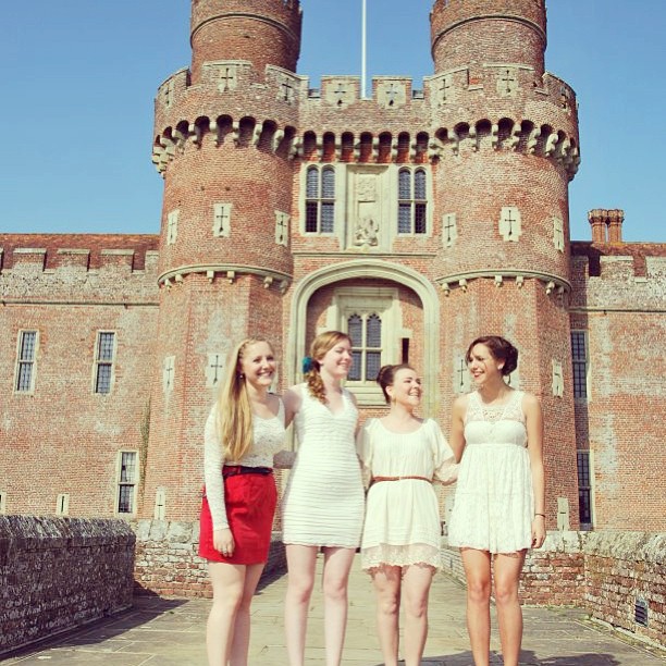 When we had a castle to call our home #firstthrowback #herstmonceux #castle #england #hogwarts #BESTYEARMYLIFE @catherineeegrace @kajsamerete @emandrews511