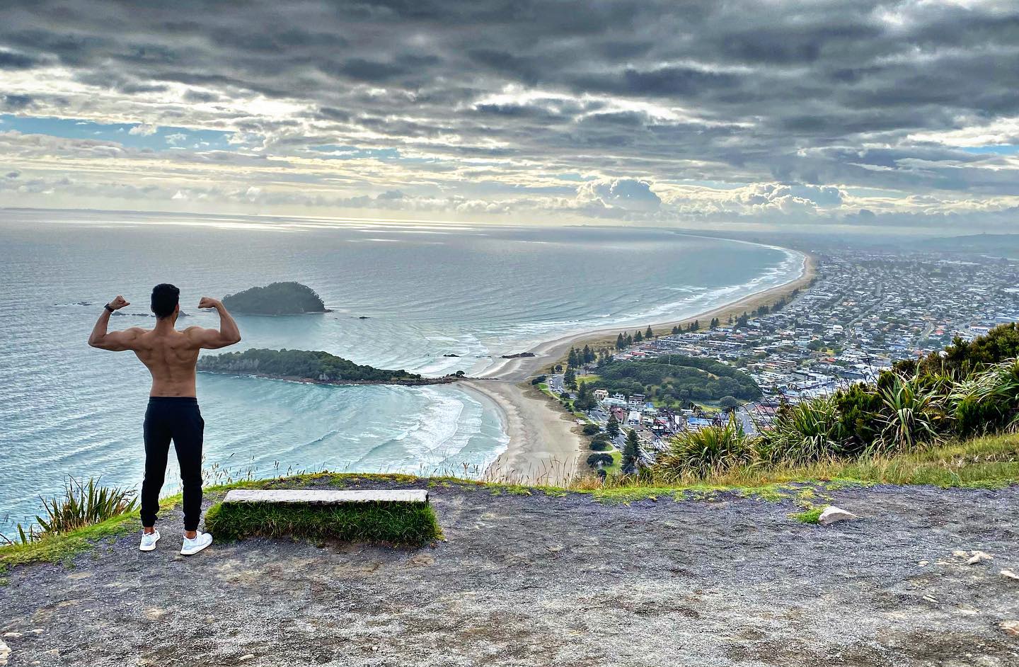 🌞 “Without goals, and plans to reach them, you are like a ship that has set sail with no destination.” –Fitzhugh Dodson

#summervibes #summer #fitness #newzealand #morning #mountmaunganui #hiking #24december2020