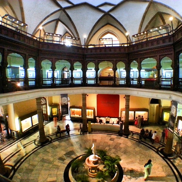 The erstwhile #princeofwales museum, now #chhatrapatishivajivastusangrahalay :-) #Mumbai #blystreetlife
