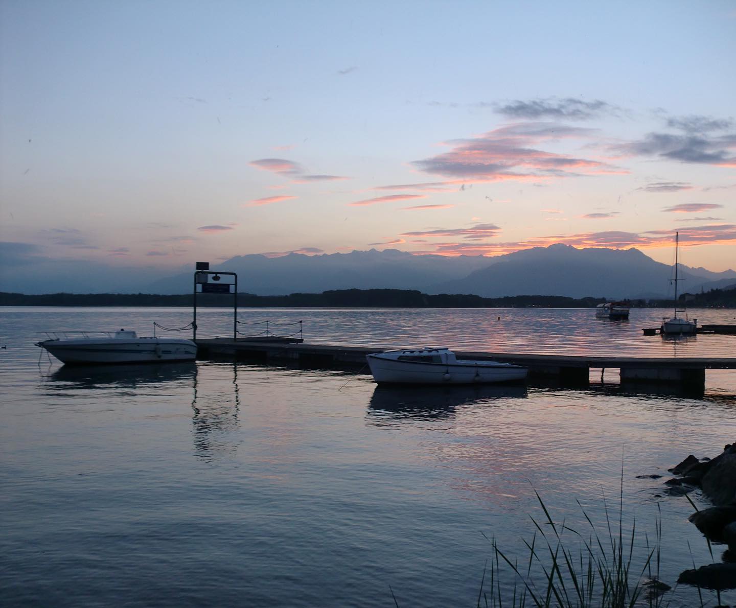 🇺🇸A small but relaxing and amazing lake

🇮🇹Un piccolo ma rilassante e fantastico lago