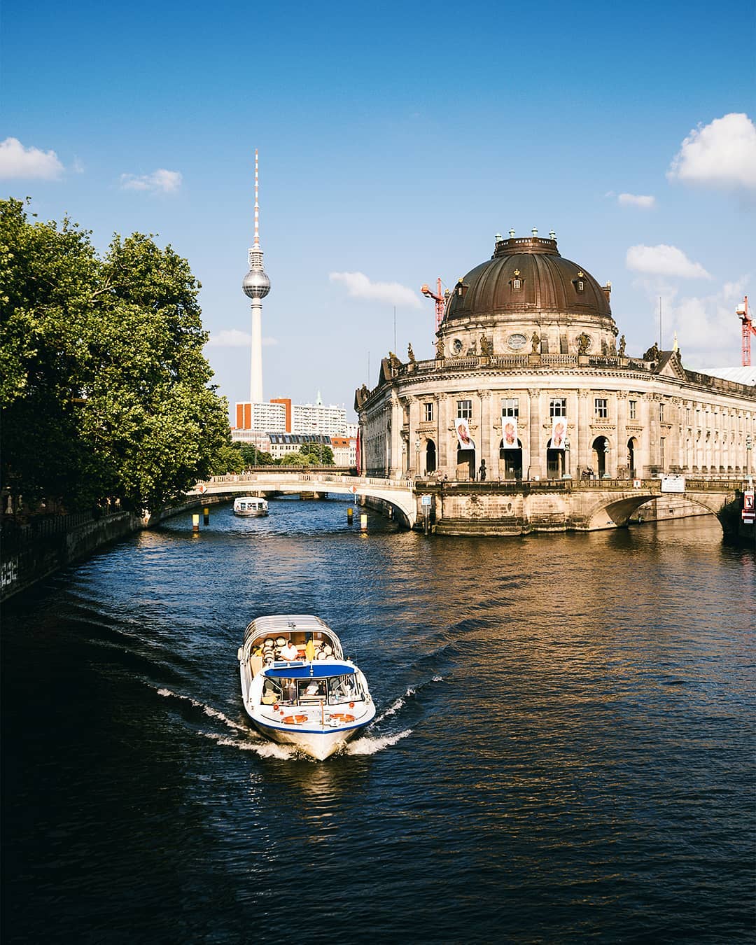 River cruise
.
.
.
#BerlinMyLove #bestgermanypics #in_germany #travel_2_germany #LifeofGermany #DeutschlandMyLove #loves_united_germany #europe_vacations#wonderlustberlin #berlingram #ig_berlincity #ig_berlin #TopBerlinPhoto #Loves_United_Berlin #Loves_Berlin #berlinbreeze #visit_berlin #ig_germany #lastingvisuals #main_vision #master_shots #exclusive_shots #hubs_united #photographysouls #worldbestgram #collectivelycreate #shotzdelight #xposuremag #iglobal_photographers #alluring_deutschland