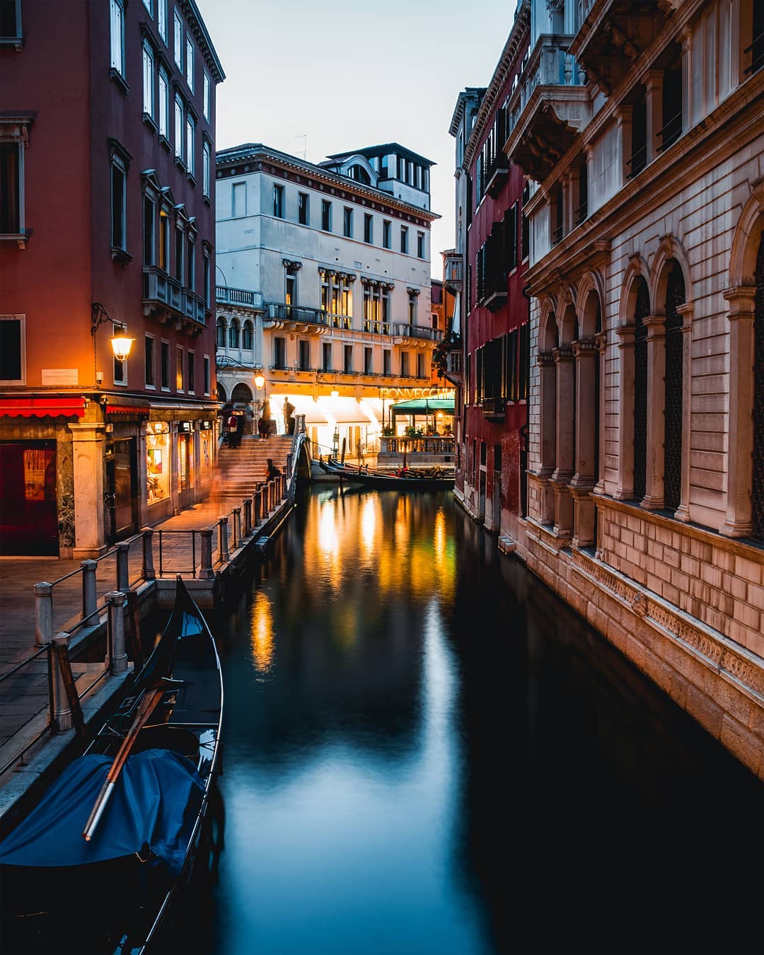 Canal reflection⁠
.⁠
.⁠
.⁠
#italynearme #super_italy #visiteurope #italy_vacations #loves_united_italy #italytravel #igvenezia #ig_venezia #venezianity #italy_passion #italytour #italy_vacations #italyiloveyou #travelsitaly #uniladadventure #veneziacityitaly #igersitalia #shotz_of_italia #italianlandscapes #yallersitalia #italianroamers #destination_italy #italygram #ImagesofItaly #europe_vacations #living_europe #yallerseurope #TopItalyPhoto #italy_photolovers #longexposnipers