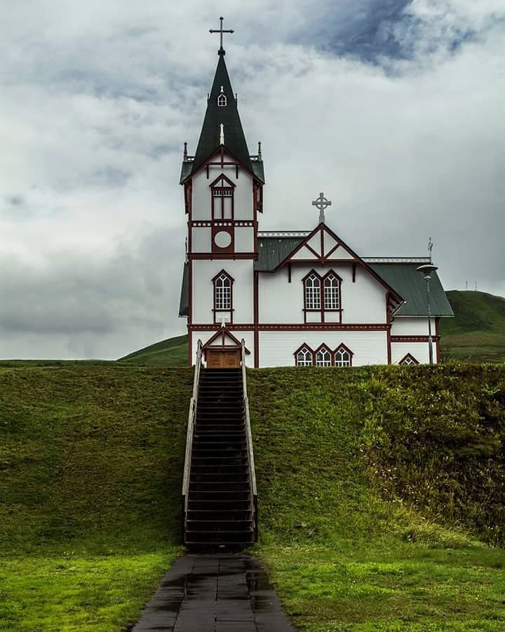 199_📷church of Husavik🗻#Iceland#church#interesting#place#02092016#jetukrasne#nechapem#toprostechces#zvykamesi#person#chillout#paradise#rock#seaside#mountains#love#atlantic#sea#waves#classic#windy#day#jsemnikon#fotimnikonem#naturalmagicphotography#folkvibe#folkmagazine#vscocze_