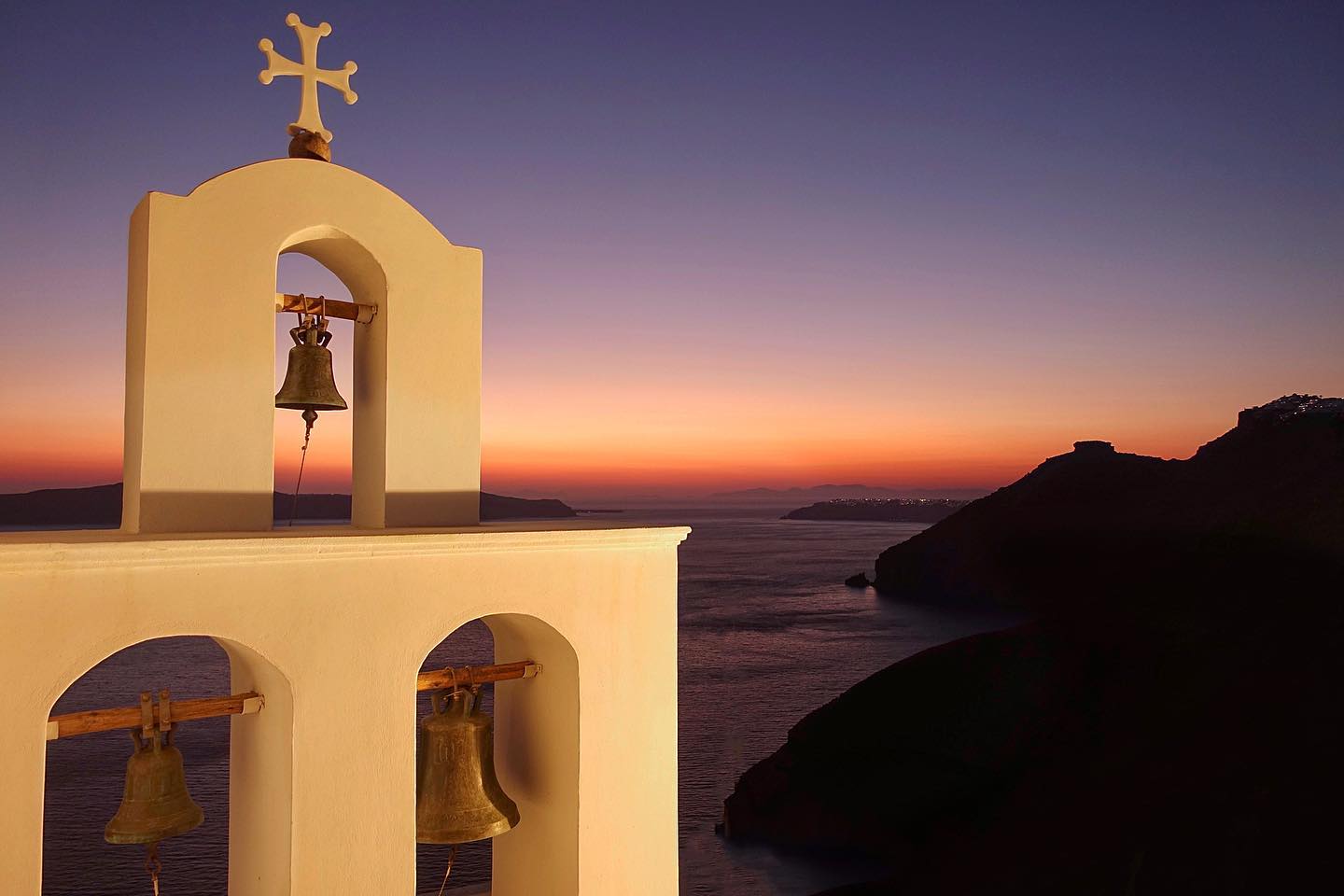 Sunset 🌅
.
.
.
#santorini #greece #fira #sunset #caldera #calderasunset #sunsetlover #griechenland #santorinigreece #santoriniisland #greece_travel #greeceislands #greecestagram #sea #view #viewpoint #sunsetphotography #travel #santoriniview #santorinigram #sunset_pics #greece_moments #greece_vacations #greeceholiday #santorinistyle #greekislands #greekstyle #thirasantorini #fira #firasantorini #volcano