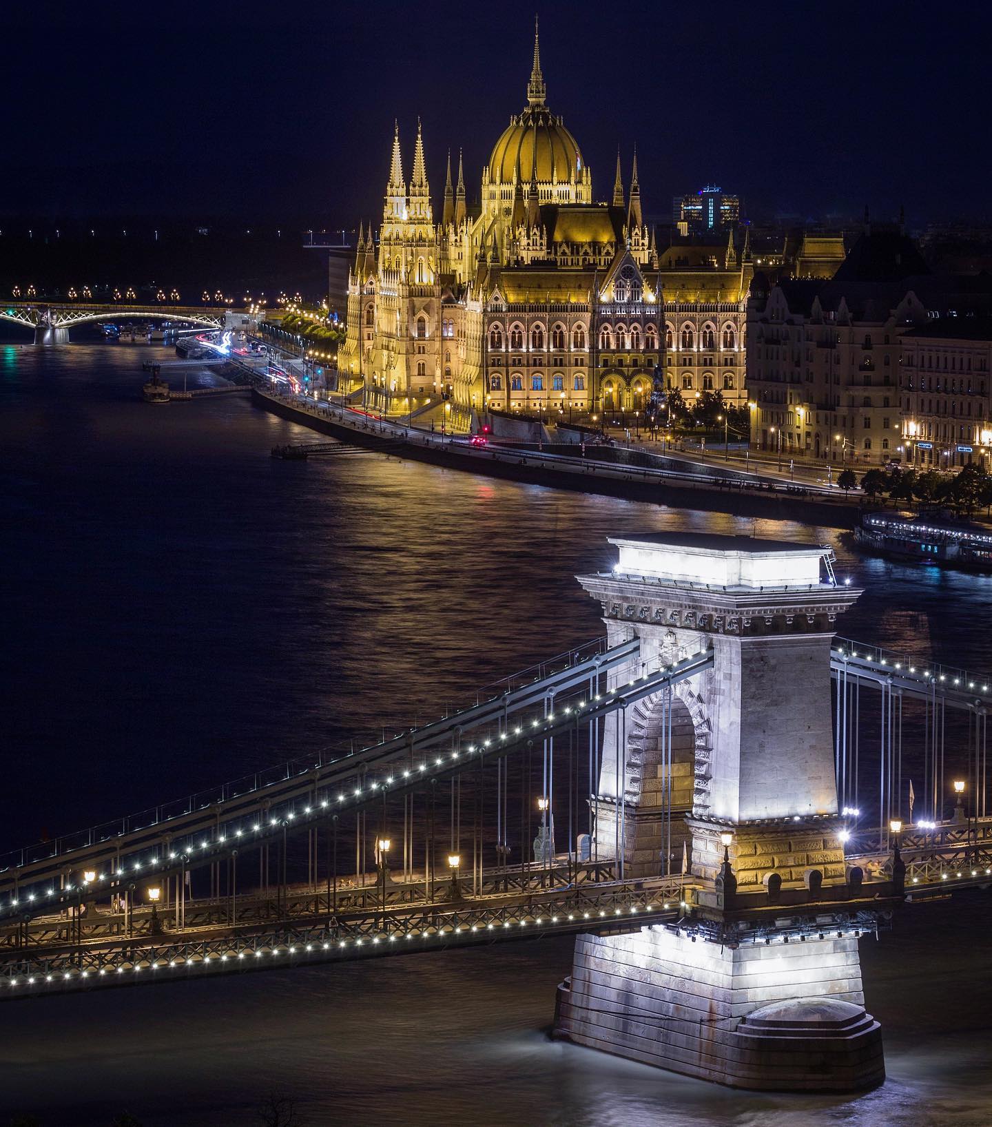 Budapest by night
.
.
#budapest #hungary #szechenyi #szechenyibridge #chainbridge #europe #TopEuropePhoto #pest #night #longexposure #lighttrail #lighttrails #parliament #bridge #pestbynight #wonderful_places #travelblogger #travelling #travelphotography #travelgram #budapesthungary #budapestgram #budapestparliament #parlament #parliamentofbudapest  #bonjourbonvoyage #NIGHTSHOOTERS #budapesttravel #thebestravelgetaway #rsa_night