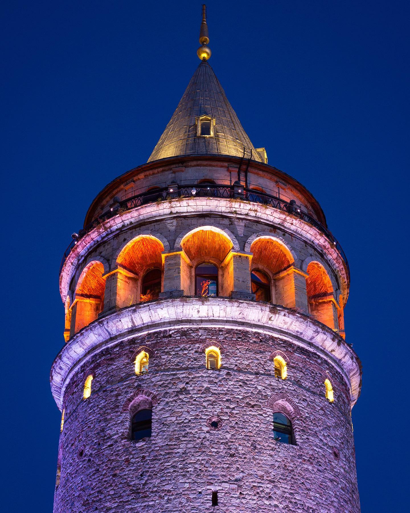 The Galata Tower is one of the symbols of Istanbul and it is situated in Galata, on a hill seeing the historical peninsula of Istanbul from A-Z. The origin of the Galata Tower goes back to the fifth century CE, when Byzantines built a wooden tower named Magalos Pyrgos (Great Tower) in order to control the city of Constantinople and Golden Horn. Due to the fires, earthquakes, and the Sack of Constantinople by the Fourth Crusaders in 1204 the wooden tower was completely destroyed.
.
.
#istanbul #turkey #türkiye #galata #galatatower #beyoglu #constantinople #tower #sight #sightseeing #long_exposure #night #istanbulturkey #wonderful_places #beautifulplaces #canon #instagram #travel #traveler #europe #europetravel #europe_pics #traveling #travelblog #travelblogger #turkiye #istanbulbestpictures #bluehour #nightphotos #nightphotograpy
