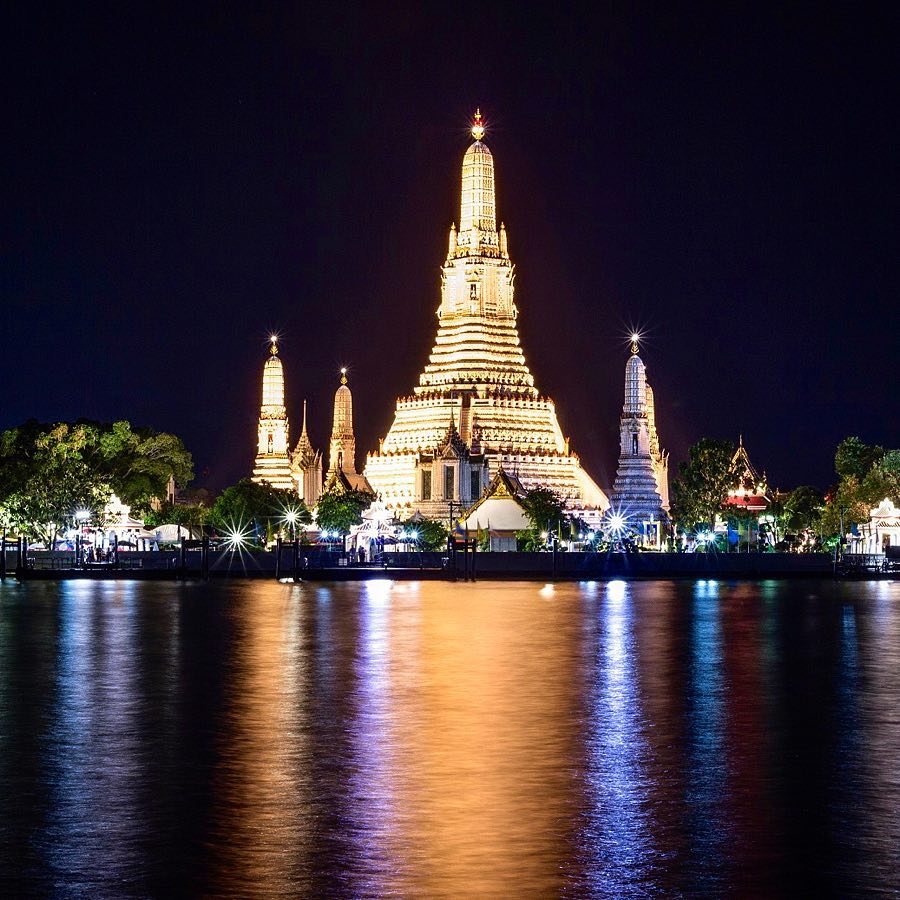 Wat Arun
.
#watarun #temple #bangkok #thailand #asia #buddha #night #longexposure #templeofdawn #traveller #long_exposure #chaopraya #wonderfulplaces #canon #canon600d #beautiful #thailandtravel #bangkokthailand #bangkoknightlife #bangkokcity #bangkoktrip #bangkoktravel #wataruntemple #watarunbangkok #thailandtravels #thailand_ig #thailandinstagram #thailandonly #wataruntemplebangkok #thailand_allshots