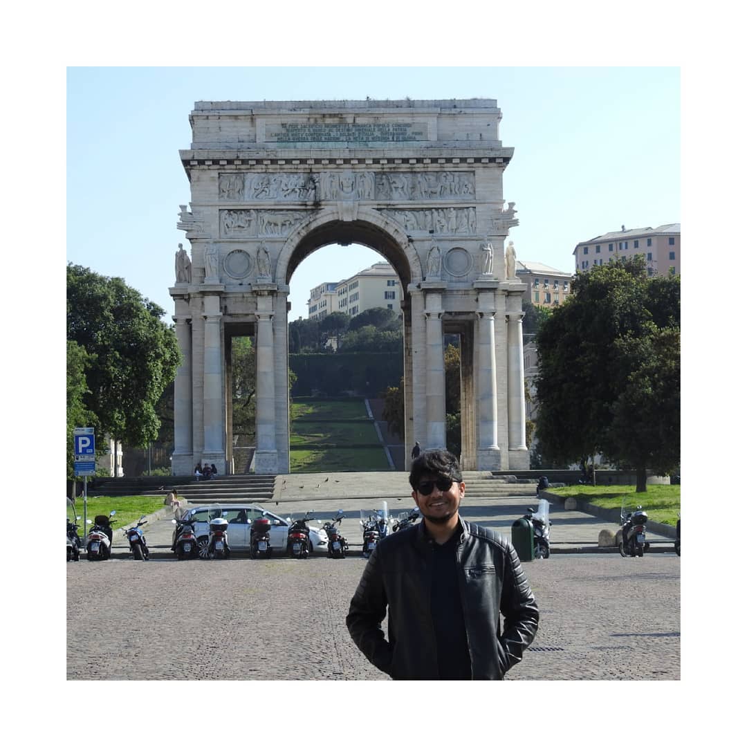 Arco della Vittoria(Victory Arch), Genoa, Italy 
It is a memorial arch in the beautiful coastal city, Genoa. Dedicated in the honor of the Genoese heroes who died during World War 1.
.
.
.
.
.
.
.
.
.
#pieceofhistory #worldwar1 #ww1 #victory #arch #memorial #peace #love #italy #beautiful #culture #selfie #potrait #photography #picoftheday #nofilter #happyface #sunnyday #sunkissed #leatherjacket #allblack #travelgoals #solotravel #italian #ciao #buongiorno