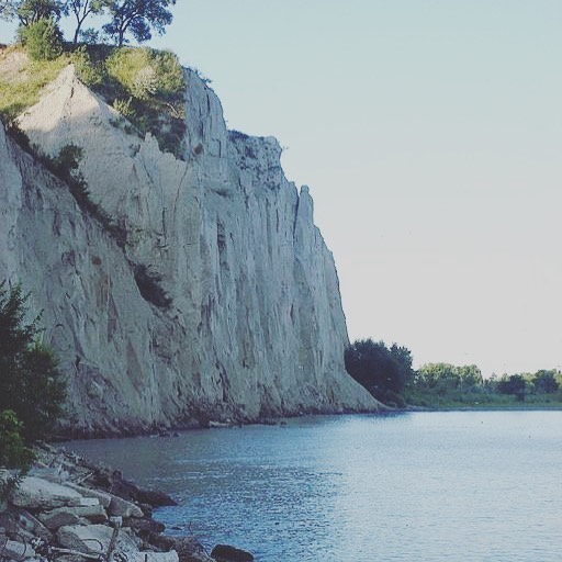 I love exploring and have the opportunity to relax and chill near Toronto

For those who don’t know, let me tell you the Scarborough Bluffs, also known as The Bluffs, is an escarpment in the Scarborough district of Toronto, Ontario, Canada. There are nine parks along the bluffs, with Bluffers Park being the only one with a beach 🏝 

Walking 🚶‍♀️ , biking 🚴 around this place is wonderful. 

When you are in the Bluffs you forget that you are close the city and It gives you a feeling that you are looking at the ocean 🌊 even thou you know is the lake. 

I really enjoyed going in summer time. It beautiful and peaceful in the summer yoga 🧘🏽‍♀️ and meditation mornings 

#travelphotography #traveltheworld #travelinspiration #instaphoto #instamoment #travelblogger #canadatravel #ontariotravel #ontariocanada #scarboroughbluffs #travelblog #explorecanada #exploretoronto #scarborough #canada🇨🇦 #beachvibes #summervibes #Toronto #latinaintoronto